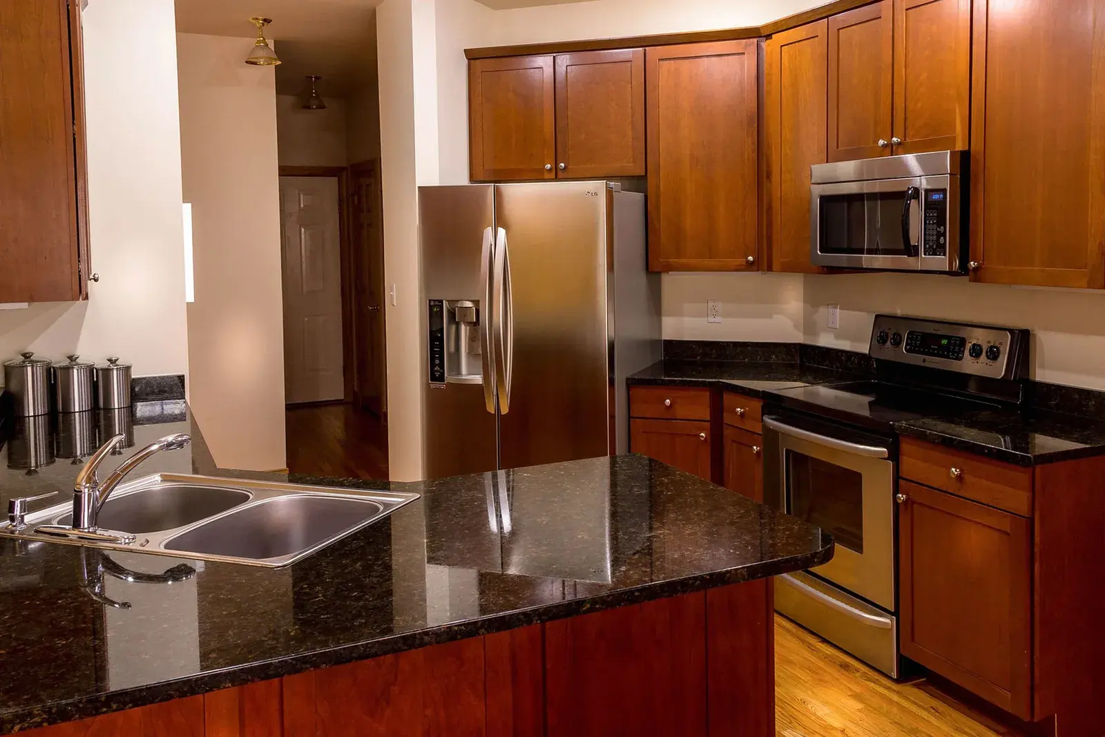 Kitchen countertop with undermount sink